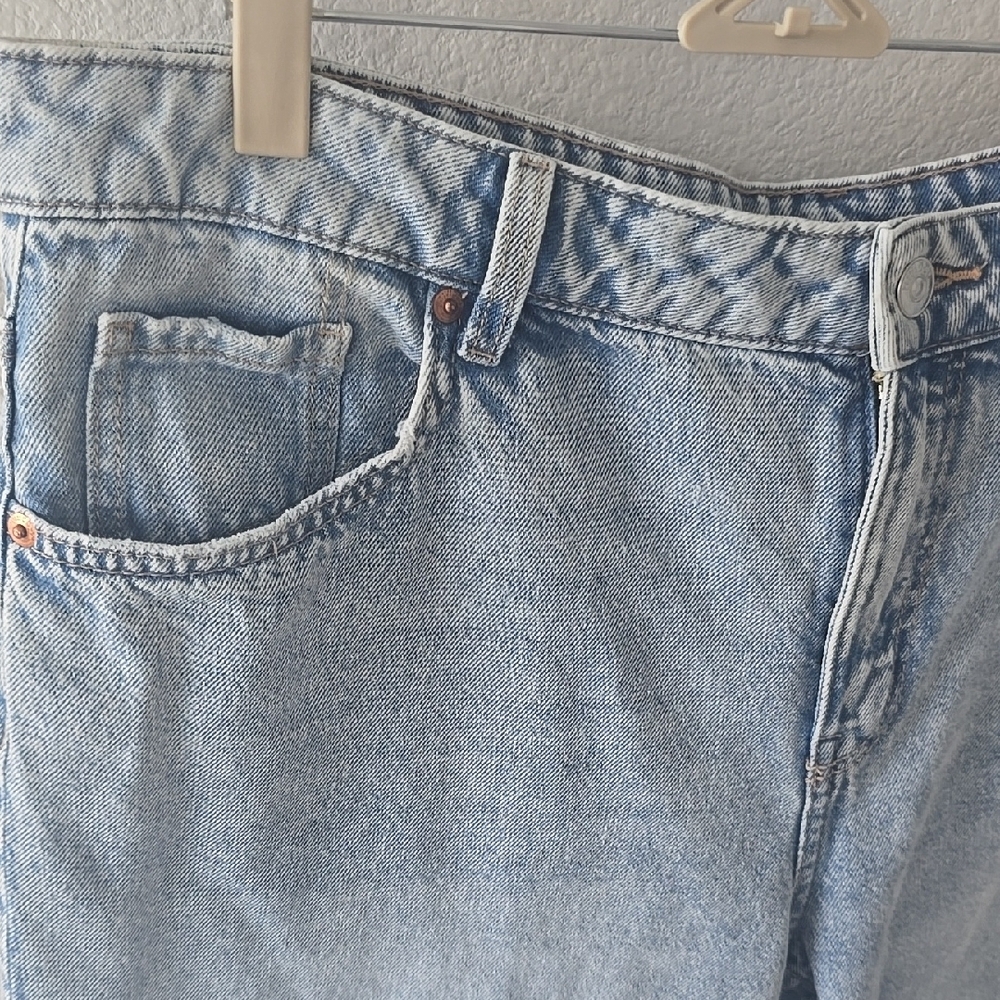 H&M High Waisted Denim Shorts Size 14 - Picture 2 of 7
